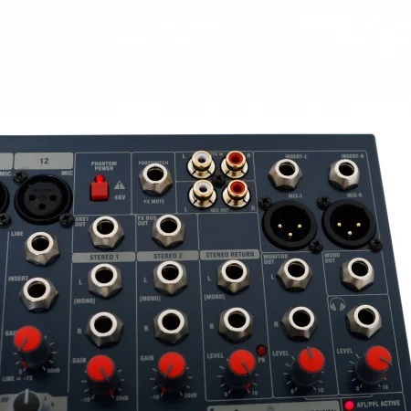 Soundcraft EFX-12 PA/studio mixer met effectmodule